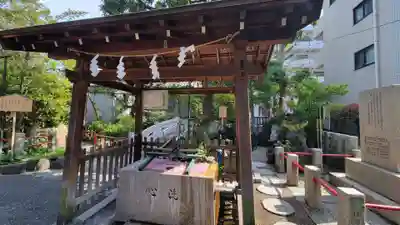 江島杉山神社の手水舎