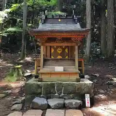 御岩神社の建物その他