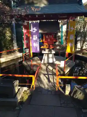 尾曳稲荷神社の末社・摂社