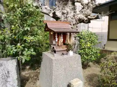飛行神社の{uncategorized: "未分類", other: "その他", undefined: "問題あり", building: "その他建物", grave: "お墓", sacred_gate: "鳥居", guardian: "狛犬", statue: "像", buddha: "仏像", history: "歴史", nature: "自然", garden: "庭園", animal: "動物", pagoda: "塔", temizu: "手水舎", mountain_gate: "山門・神門", sanctuary: "本殿・本堂", subordinate: "末社・摂社", art: "芸術", scenery: "景色", jizo: "地蔵", ema: "絵馬", goshuin: "御朱印", omikuji: "おみくじ", items: "授与品その他", amulet: "お守り", goshuincho: "御朱印帳", eats: "食事", festival: "お祭り", votive_dance: "神楽", shichigosan: "七五三参", wedding: "結婚式", experience: "体験その他", initially: "初詣", around: "周辺", anti_infection: "感染症対策"}