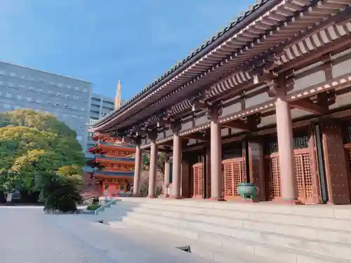 東長寺の本殿