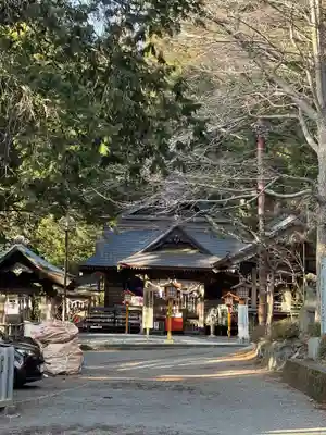新倉富士浅間神社の本殿・本堂