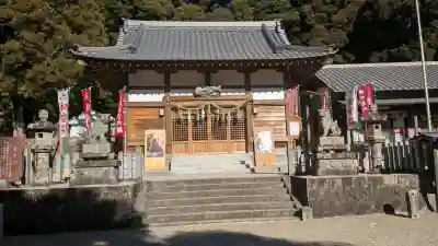 鳥羽神明社の{uncategorized: "未分類", other: "その他", undefined: "問題あり", building: "その他建物", grave: "お墓", sacred_gate: "鳥居", guardian: "狛犬", statue: "像", buddha: "仏像", history: "歴史", nature: "自然", garden: "庭園", animal: "動物", pagoda: "塔", temizu: "手水舎", mountain_gate: "山門・神門", sanctuary: "本殿・本堂", subordinate: "末社・摂社", art: "芸術", scenery: "景色", jizo: "地蔵", ema: "絵馬", goshuin: "御朱印", omikuji: "おみくじ", items: "授与品その他", amulet: "お守り", goshuincho: "御朱印帳", eats: "食事", festival: "お祭り", votive_dance: "神楽", shichigosan: "七五三参", wedding: "結婚式", experience: "体験その他", initially: "初詣", around: "周辺", anti_infection: "感染症対策"}