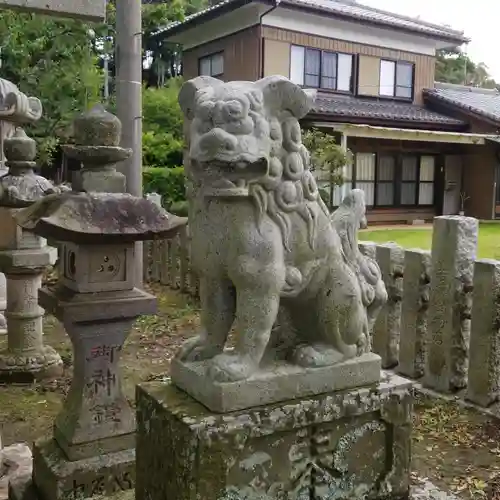 素鵞熊野神社の狛犬