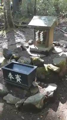 新屋山神社奥宮(山梨県)