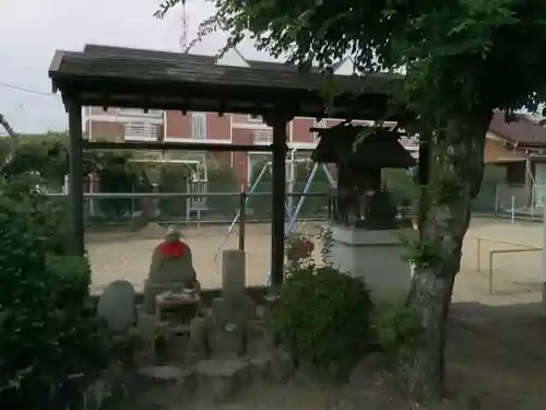 西高山町公民館の社のその他建物