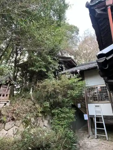 鷺神社の{uncategorized: "未分類", other: "その他", undefined: "問題あり", building: "その他建物", grave: "お墓", sacred_gate: "鳥居", guardian: "狛犬", statue: "像", buddha: "仏像", history: "歴史", nature: "自然", garden: "庭園", animal: "動物", pagoda: "塔", temizu: "手水舎", mountain_gate: "山門・神門", sanctuary: "本殿・本堂", subordinate: "末社・摂社", art: "芸術", scenery: "景色", jizo: "地蔵", ema: "絵馬", goshuin: "御朱印", omikuji: "おみくじ", items: "授与品その他", amulet: "お守り", goshuincho: "御朱印帳", eats: "食事", festival: "お祭り", votive_dance: "神楽", shichigosan: "七五三参", wedding: "結婚式", experience: "体験その他", initially: "初詣", around: "周辺", anti_infection: "感染症対策"}