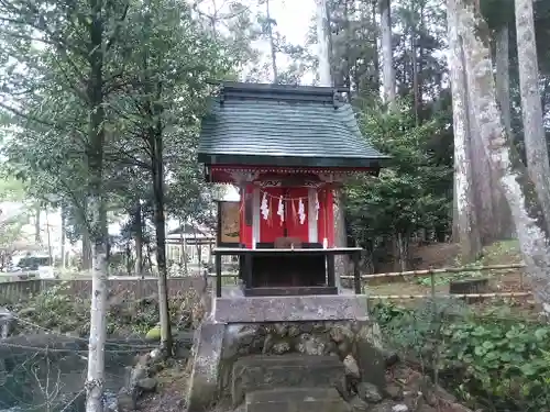 西寒多神社の末社・摂社