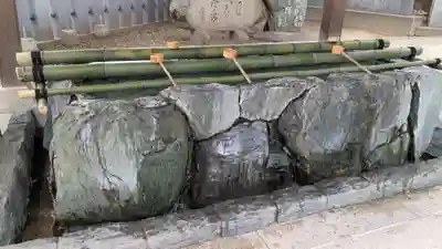 伊豫豆比古命神社の手水舎