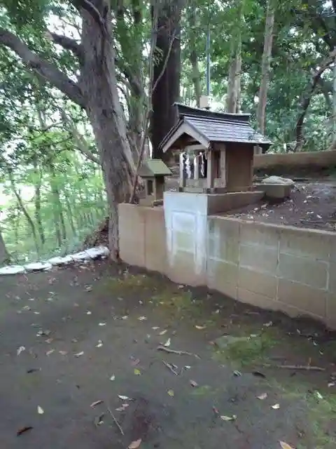 村社御嶽神社の末社・摂社
