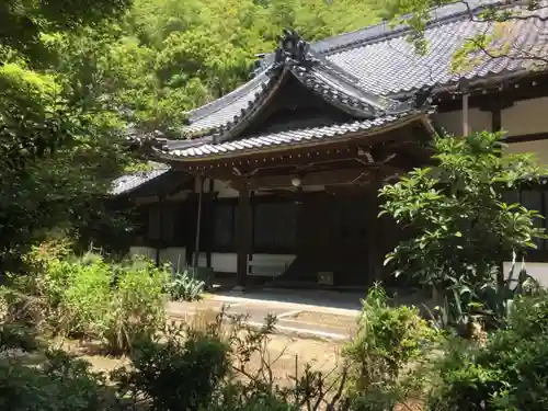 高讃寺の本殿