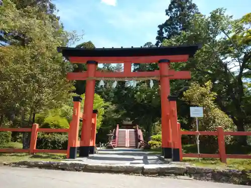 丹生都比売神社の鳥居