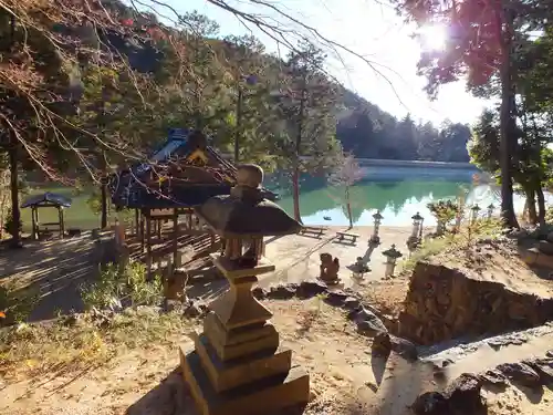 三上神社の建物その他