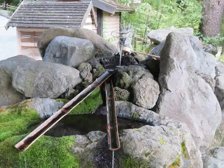 不二阿祖山太神宮の手水舎