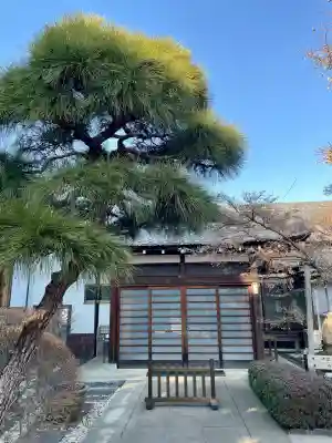 尊勝院の{uncategorized: "未分類", other: "その他", undefined: "問題あり", building: "その他建物", grave: "お墓", sacred_gate: "鳥居", guardian: "狛犬", statue: "像", buddha: "仏像", history: "歴史", nature: "自然", garden: "庭園", animal: "動物", pagoda: "塔", temizu: "手水舎", mountain_gate: "山門・神門", sanctuary: "本殿・本堂", subordinate: "末社・摂社", art: "芸術", scenery: "景色", jizo: "地蔵", ema: "絵馬", goshuin: "御朱印", omikuji: "おみくじ", items: "授与品その他", amulet: "お守り", goshuincho: "御朱印帳", eats: "食事", festival: "お祭り", votive_dance: "神楽", shichigosan: "七五三参", wedding: "結婚式", experience: "体験その他", initially: "初詣", around: "周辺", anti_infection: "感染症対策"}