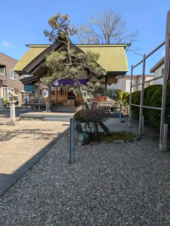 亀田龍神社の{uncategorized: "未分類", other: "その他", undefined: "問題あり", building: "その他建物", grave: "お墓", sacred_gate: "鳥居", guardian: "狛犬", statue: "像", buddha: "仏像", history: "歴史", nature: "自然", garden: "庭園", animal: "動物", pagoda: "塔", temizu: "手水舎", mountain_gate: "山門・神門", sanctuary: "本殿・本堂", subordinate: "末社・摂社", art: "芸術", scenery: "景色", jizo: "地蔵", ema: "絵馬", goshuin: "御朱印", omikuji: "おみくじ", items: "授与品その他", amulet: "お守り", goshuincho: "御朱印帳", eats: "食事", festival: "お祭り", votive_dance: "神楽", shichigosan: "七五三参", wedding: "結婚式", experience: "体験その他", initially: "初詣", around: "周辺", anti_infection: "感染症対策"}