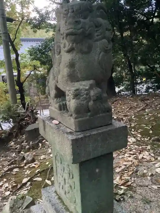 八幡社(鹿乗町)の狛犬