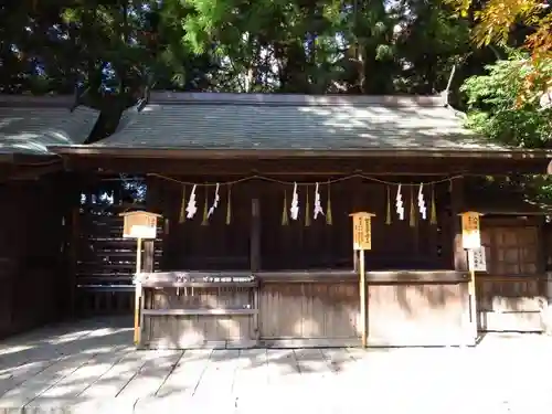 諏訪大社下社秋宮の末社・摂社