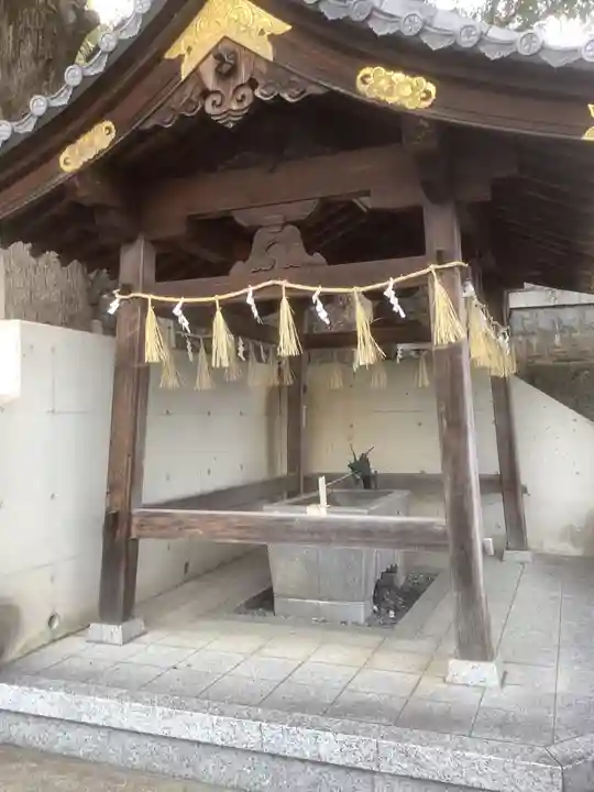 長草天神社の手水舎