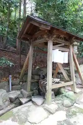 三輪神社の手水舎