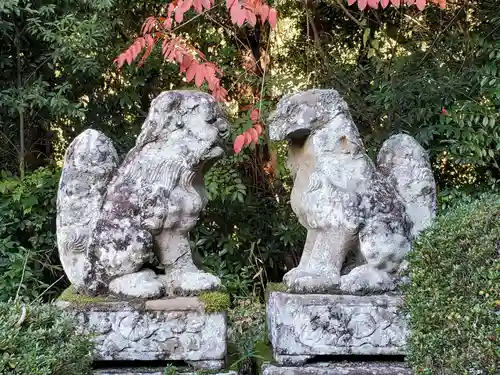 二村神社の狛犬