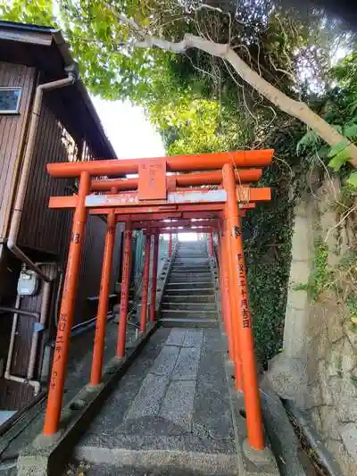 鈴ヶ森稲荷神社(鈴ヶ森神社)/伊崎厳島神社の鳥居