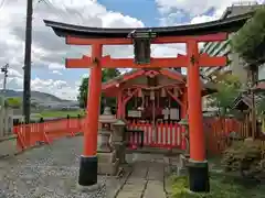 松明殿稲荷神社の鳥居