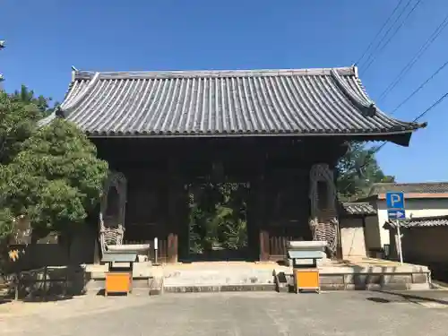 志度寺の山門