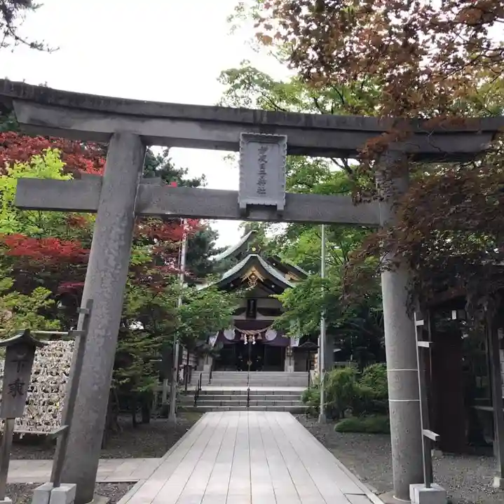 彌彦神社 (伊夜日子神社)の鳥居