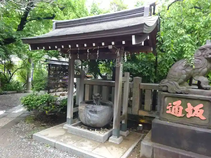 牛天神北野神社の手水舎