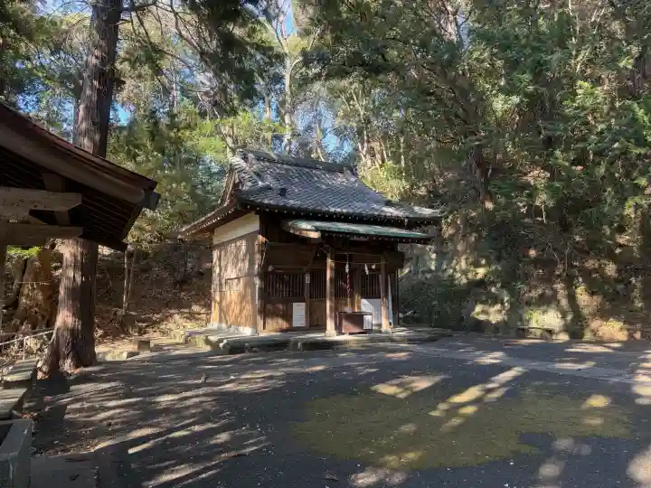 諏訪神社の{uncategorized: "未分類", other: "その他", undefined: "問題あり", building: "その他建物", grave: "お墓", sacred_gate: "鳥居", guardian: "狛犬", statue: "像", buddha: "仏像", history: "歴史", nature: "自然", garden: "庭園", animal: "動物", pagoda: "塔", temizu: "手水舎", mountain_gate: "山門・神門", sanctuary: "本殿・本堂", subordinate: "末社・摂社", art: "芸術", scenery: "景色", jizo: "地蔵", ema: "絵馬", goshuin: "御朱印", omikuji: "おみくじ", items: "授与品その他", amulet: "お守り", goshuincho: "御朱印帳", eats: "食事", festival: "お祭り", votive_dance: "神楽", shichigosan: "七五三参", wedding: "結婚式", experience: "体験その他", initially: "初詣", around: "周辺", anti_infection: "感染症対策"}