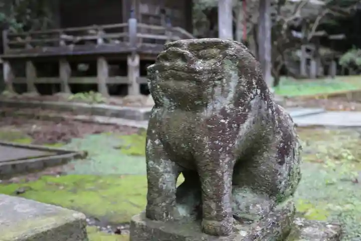 配志和神社の狛犬