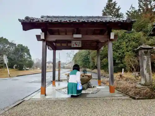 美波多神社の手水舎