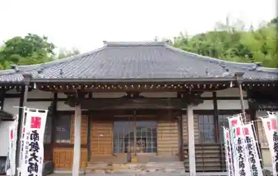 弥勒寺の本殿・本堂