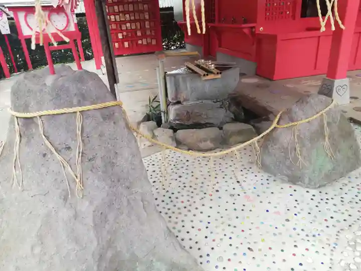 恋木神社の手水舎