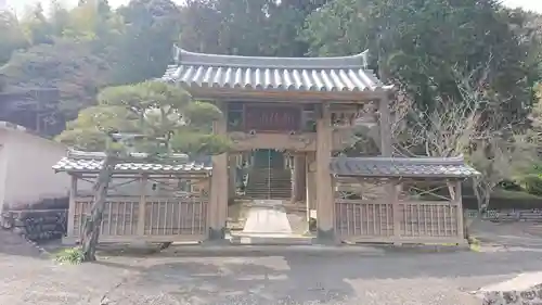 永精寺の山門