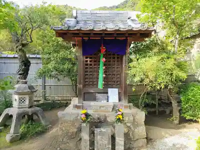 法起院の末社・摂社