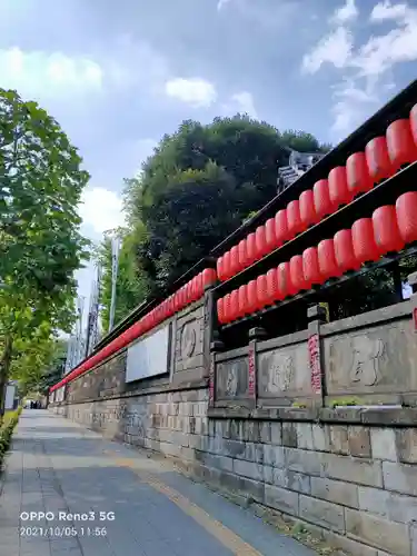 豊川稲荷東京別院の周辺