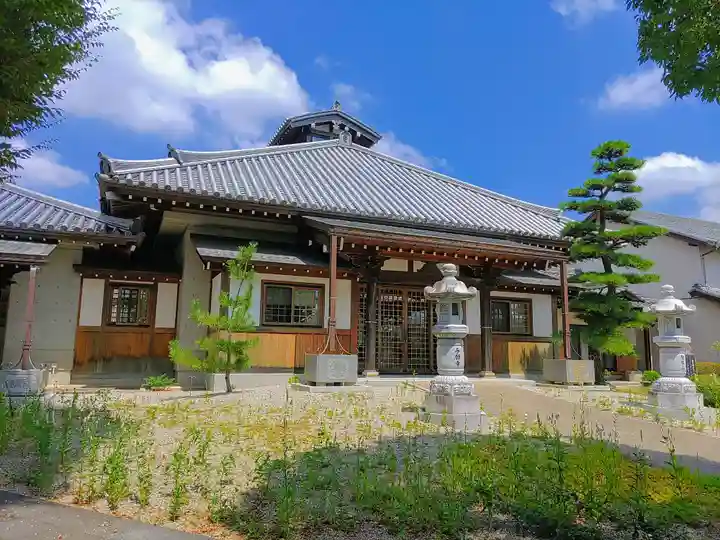 与願寺の本殿・本堂
