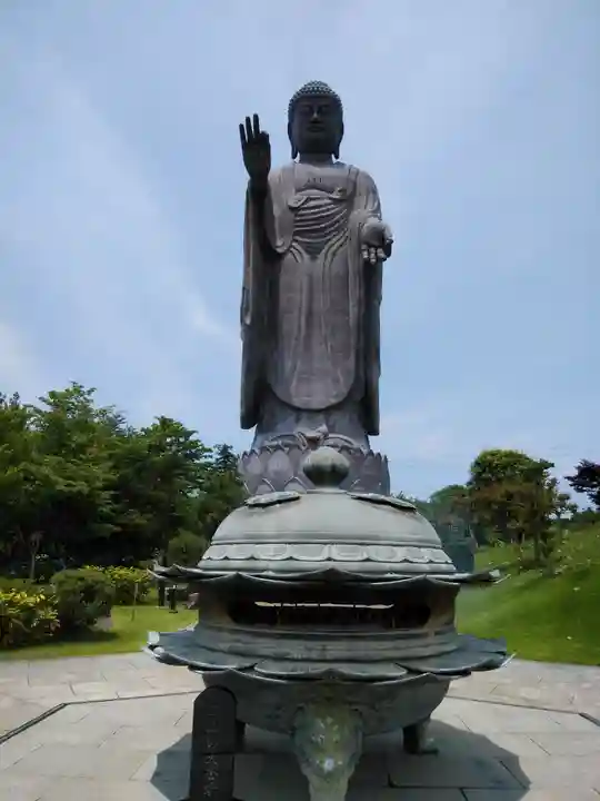 東本願寺本廟 牛久浄苑(牛久大仏)(茨城県)