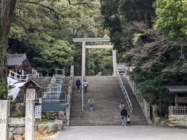 多度大社の{uncategorized: "未分類", other: "その他", undefined: "問題あり", building: "その他建物", grave: "お墓", sacred_gate: "鳥居", guardian: "狛犬", statue: "像", buddha: "仏像", history: "歴史", nature: "自然", garden: "庭園", animal: "動物", pagoda: "塔", temizu: "手水舎", mountain_gate: "山門・神門", sanctuary: "本殿・本堂", subordinate: "末社・摂社", art: "芸術", scenery: "景色", jizo: "地蔵", ema: "絵馬", goshuin: "御朱印", omikuji: "おみくじ", items: "授与品その他", amulet: "お守り", goshuincho: "御朱印帳", eats: "食事", festival: "お祭り", votive_dance: "神楽", shichigosan: "七五三参", wedding: "結婚式", experience: "体験その他", initially: "初詣", around: "周辺", anti_infection: "感染症対策"}