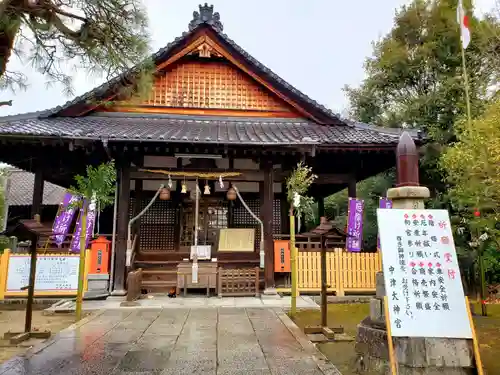 中津大神宮の本殿