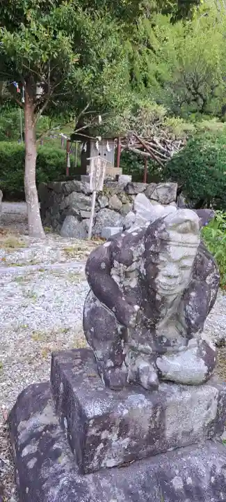 天照御祖神社の{uncategorized: "未分類", other: "その他", undefined: "問題あり", building: "その他建物", grave: "お墓", sacred_gate: "鳥居", guardian: "狛犬", statue: "像", buddha: "仏像", history: "歴史", nature: "自然", garden: "庭園", animal: "動物", pagoda: "塔", temizu: "手水舎", mountain_gate: "山門・神門", sanctuary: "本殿・本堂", subordinate: "末社・摂社", art: "芸術", scenery: "景色", jizo: "地蔵", ema: "絵馬", goshuin: "御朱印", omikuji: "おみくじ", items: "授与品その他", amulet: "お守り", goshuincho: "御朱印帳", eats: "食事", festival: "お祭り", votive_dance: "神楽", shichigosan: "七五三参", wedding: "結婚式", experience: "体験その他", initially: "初詣", around: "周辺", anti_infection: "感染症対策"}