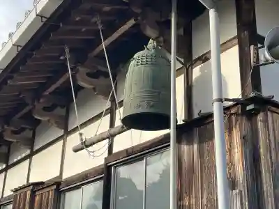 献忠寺の{uncategorized: "未分類", other: "その他", undefined: "問題あり", building: "その他建物", grave: "お墓", sacred_gate: "鳥居", guardian: "狛犬", statue: "像", buddha: "仏像", history: "歴史", nature: "自然", garden: "庭園", animal: "動物", pagoda: "塔", temizu: "手水舎", mountain_gate: "山門・神門", sanctuary: "本殿・本堂", subordinate: "末社・摂社", art: "芸術", scenery: "景色", jizo: "地蔵", ema: "絵馬", goshuin: "御朱印", omikuji: "おみくじ", items: "授与品その他", amulet: "お守り", goshuincho: "御朱印帳", eats: "食事", festival: "お祭り", votive_dance: "神楽", shichigosan: "七五三参", wedding: "結婚式", experience: "体験その他", initially: "初詣", around: "周辺", anti_infection: "感染症対策"}