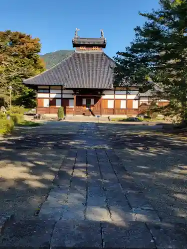 長國寺の本殿・本堂