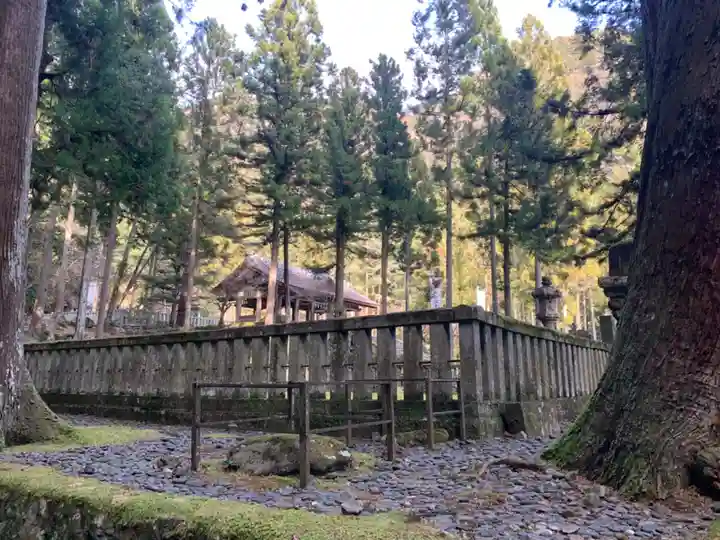 身延山 祖廟拝殿のその他建物