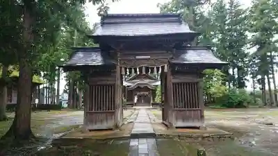 魚沼神社の山門・神門