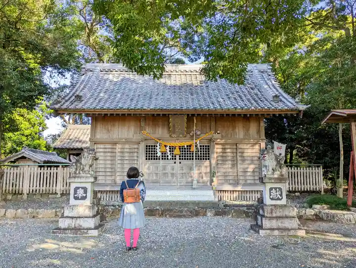 八柱神社の本殿・本堂
