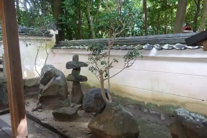 佐紀神社(亀畑)の庭園