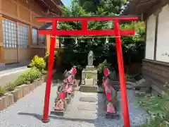 於菊稲荷神社の建物その他